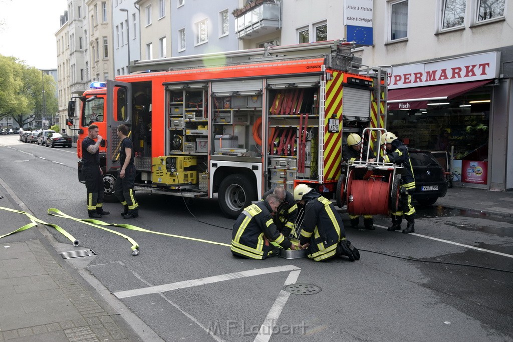 Feuer 2 Y Koeln Muelheim Bergisch Gladbacherstr P46.JPG - Miklos Laubert